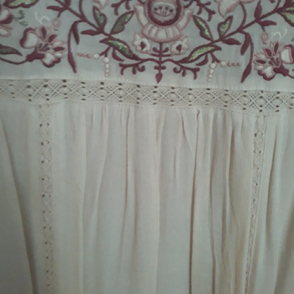 Dress - Picture 4 of 4